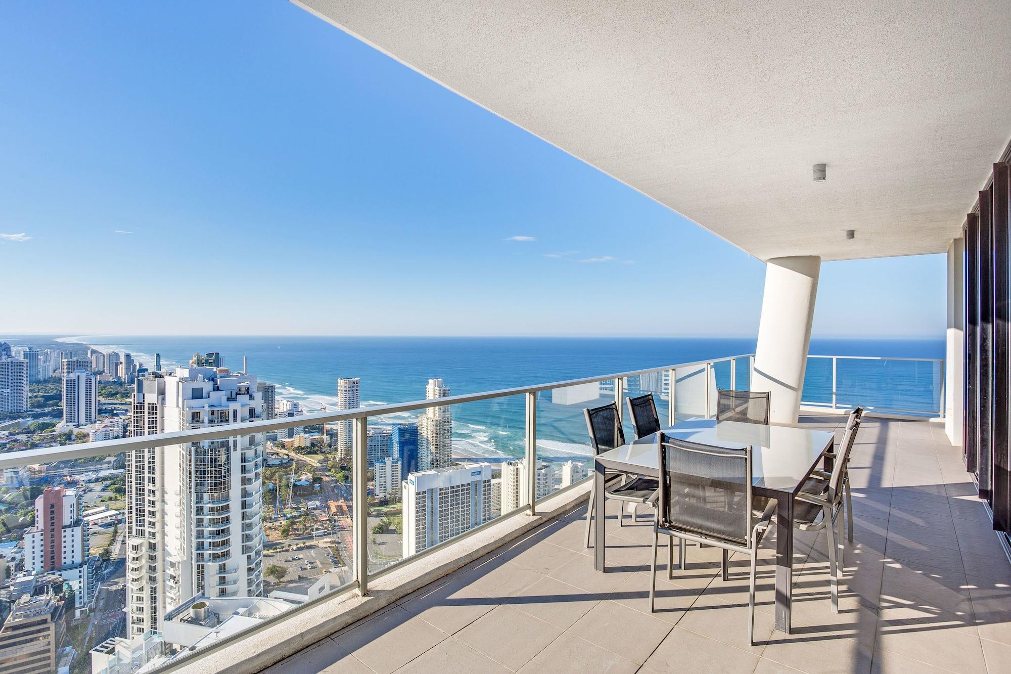 Mantra Circle On Cavill Aparthotel 4*